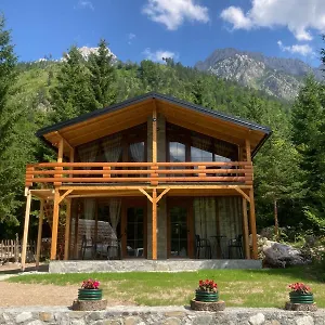 Bujtina Arturi Guest house